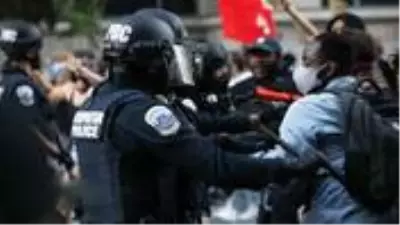 ABD Temsilciler Meclisi polisin aşırı güç kullanmasını yasaklayan tasarıyı onayladı ABD Temsilciler Meclisi polisin aşırı güç kullanmasını yasaklayan tasarıyı onayladı