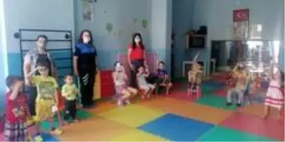 Burhaniye'de Polisler miniklerle buluştu