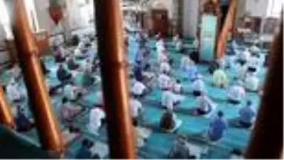 Cami içinde ilk cuma Cami içinde ilk cuma
