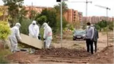 Koronavirüste ikinci dalga için sonbaharı işaret eden DSÖ'den korkutan senaryo: Milyonlarca insan ölebilir Koronavirüste ikinci dalga için sonbaharı işaret eden DSÖ'den korkutan senaryo: Milyonlarca insan ölebilir
