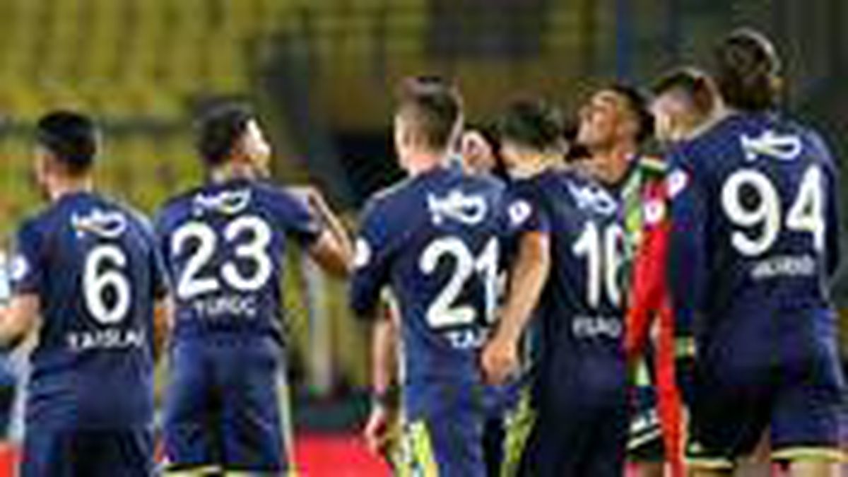 Fenerbahçeli futbolcu Miha Zajc, ülkesi Slovenya'ya döndü