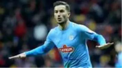 Galatasaray’ın gündemindeki Çaykur Rizespor’lu Oğulcan Çağlayan, sözleşmesini feshetti