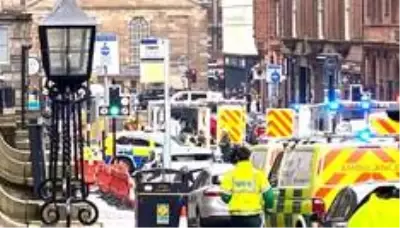 İskoçya'nın Glasgow kentinde otelde bıçaklı saldırı: '3 ölü' İskoçya'nın Glasgow kentinde otelde bıçaklı saldırı: '3 ölü'