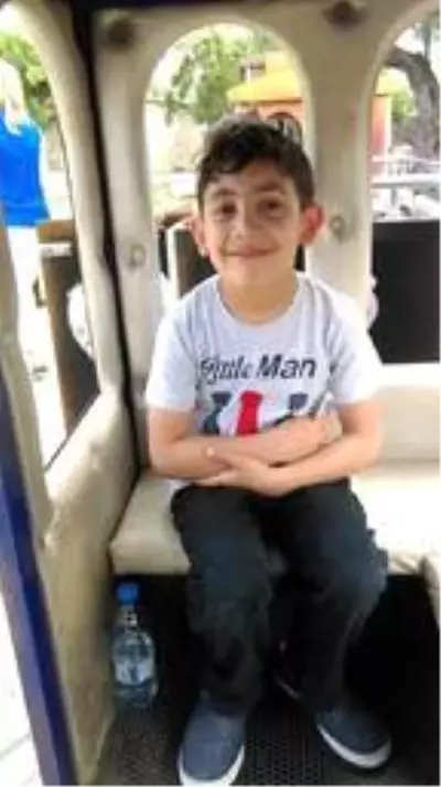 7 yaşındaki oğlunu 31 bıçak darbesiyle öldüren anneye müebbet hapis cezası verildi 7 yaşındaki oğlunu 31 bıçak darbesiyle öldüren anneye müebbet hapis cezası verildi
