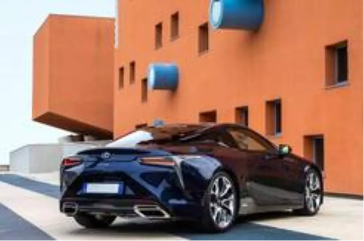 Lexus'dan sanatçılara özel: Lexus Creates