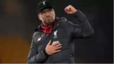 Liverpool menajeri Jurgen Klopp'un şampiyonluk dansı böyle görüntülendi Liverpool menajeri Jurgen Klopp'un şampiyonluk dansı böyle görüntülendi