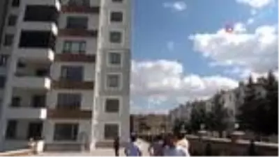 Niğde'de 9. kattan düşen işçi öldü Niğde'de 9. kattan düşen işçi öldü
