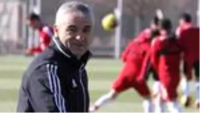 Rıza Çalımbay'dan şampiyonluk uyarısı!