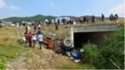 Şarampole yuvarlanan traktörün sürücüsü ağır yaralandı Şarampole yuvarlanan traktörün sürücüsü ağır yaralandı