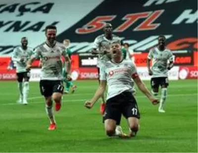 Süper Lig: Beşiktaş: 2 İ.H. Konyaspor: 0 (İlk yarı) Süper Lig: Beşiktaş: 2 İ.H. Konyaspor: 0 (İlk yarı)