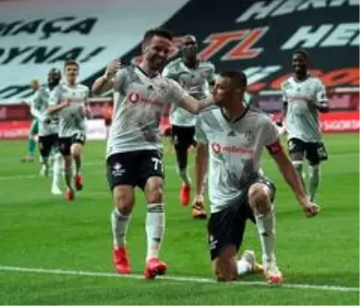 Süper Lig: Beşiktaş: 2 İ.H. Konyaspor: 0 (İlk yarı) Süper Lig: Beşiktaş: 2 İ.H. Konyaspor: 0 (İlk yarı)