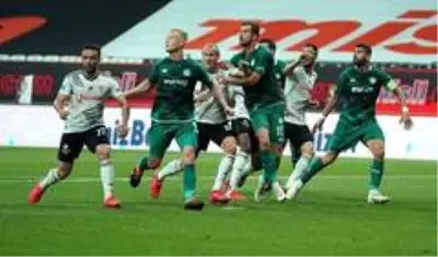 Süper Lig: Beşiktaş: 2 İ.H. Konyaspor: 0 (İlk yarı) Süper Lig: Beşiktaş: 2 İ.H. Konyaspor: 0 (İlk yarı)