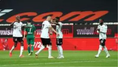 Süper Lig: Beşiktaş: 2 İ.H. Konyaspor: 0 (İlk yarı) Süper Lig: Beşiktaş: 2 İ.H. Konyaspor: 0 (İlk yarı)