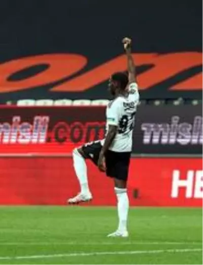 Süper Lig: Beşiktaş: 2 İ.H. Konyaspor: 0 (İlk yarı) Süper Lig: Beşiktaş: 2 İ.H. Konyaspor: 0 (İlk yarı)