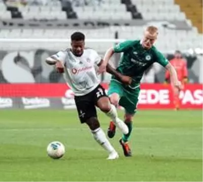 Süper Lig: Beşiktaş: 2 İ.H. Konyaspor: 0 (İlk yarı) Süper Lig: Beşiktaş: 2 İ.H. Konyaspor: 0 (İlk yarı)