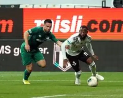 Süper Lig: Beşiktaş: 2 İ.H. Konyaspor: 0 (İlk yarı) Süper Lig: Beşiktaş: 2 İ.H. Konyaspor: 0 (İlk yarı)