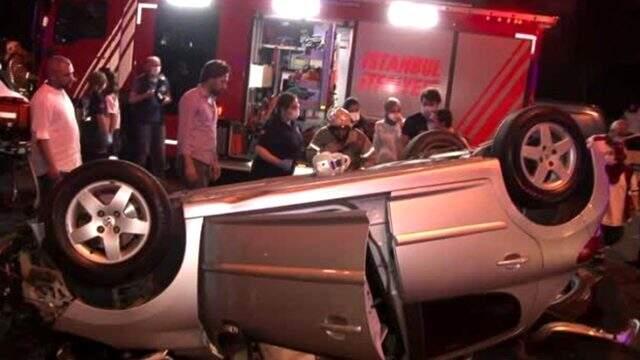 Vatan Caddesi'nde feci trafik kazası: 1'i ağır 3 yaralı Vatan Caddesi'nde feci trafik kazası: 1'i ağır 3 yaralı