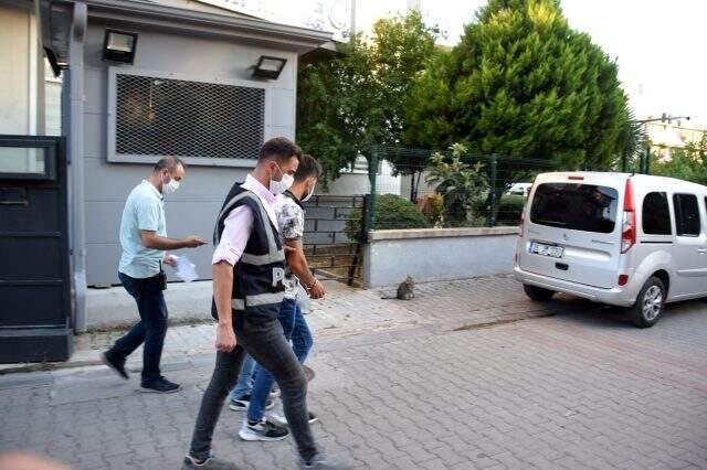 20 yaşındaki genç, 16 yaşındaki kız arkadaşını kıskançlık nedeniyle dövmüş 20 yaşındaki genç, 16 yaşındaki kız arkadaşını kıskançlık nedeniyle dövmüş