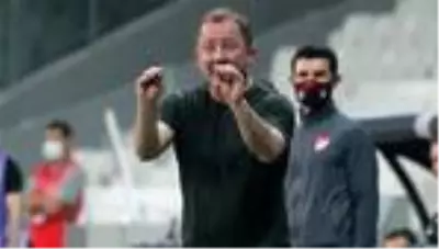 Beşiktaş'ta Sergen Yalçın'dan flaş sözler: 'Ne yapayım yeteneğini?' Beşiktaş'ta Sergen Yalçın'dan flaş sözler: 'Ne yapayım yeteneğini?'