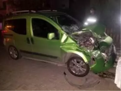 Bir anlık dikkatsizlik kazaya neden oldu Bir anlık dikkatsizlik kazaya neden oldu