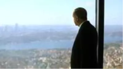 Cumhurbaşkanı Erdoğan, İstanbul'un en yüksek noktasından şehri izledi Cumhurbaşkanı Erdoğan, İstanbul'un en yüksek noktasından şehri izledi