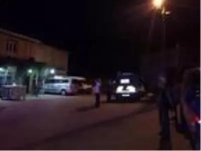 Devrilen traktörün altında kalan sürücü öldü Devrilen traktörün altında kalan sürücü öldü