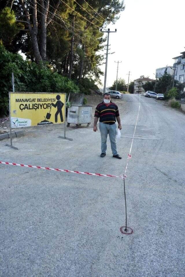 Kaldırım çalışmasına itiraz eden vatandaş, öğrendiği gerçekle şoke oldu Kaldırım çalışmasına itiraz eden vatandaş, öğrendiği gerçekle şoke oldu