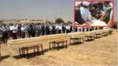Konya'daki kazada hayatını kaybeden 7 kişi yan yana defnedildi, yakınları sinir krizi geçirdi Konya'daki kazada hayatını kaybeden 7 kişi yan yana defnedildi, yakınları sinir krizi geçirdi