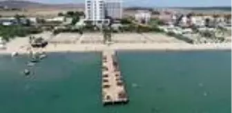 Ören: Öğrenciler YKS için ter dökerken yabancı turistler güneşin ve denizin tadını çıkardı Ören: Öğrenciler YKS için ter dökerken yabancı turistler güneşin ve denizin tadını çıkardı