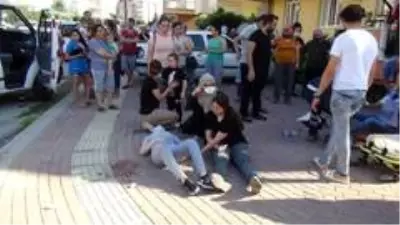 Ortalığın savaş alanına döndüğü kazada 7 kişi yaralandı Ortalığın savaş alanına döndüğü kazada 7 kişi yaralandı