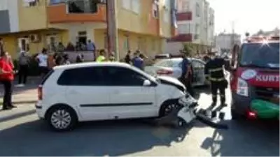 Ortalığın savaş alanına döndüğü kazada 7 kişi yaralandı Ortalığın savaş alanına döndüğü kazada 7 kişi yaralandı