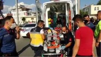 Ortalığın savaş alanına döndüğü kazada 7 kişi yaralandı Ortalığın savaş alanına döndüğü kazada 7 kişi yaralandı
