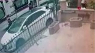 Sokak ortasında avukata silahlı saldırı kamerada