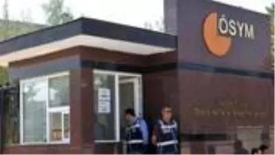 Son Dakika: ÖSYM, YKS'de sorulan 4 soruyu sosyal medyaya sızdıran kişi hakkında soruşturma başlattı Son Dakika: ÖSYM, YKS'de sorulan 4 soruyu sosyal medyaya sızdıran kişi hakkında soruşturma başlattı