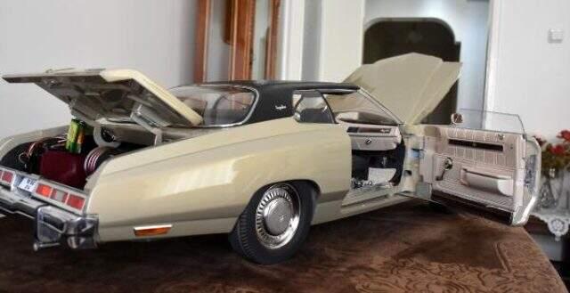 Tutkunu olduğu 1976 model klasik otomobilin minyatürünü 36 yılda yaptı Tutkunu olduğu 1976 model klasik otomobilin minyatürünü 36 yılda yaptı