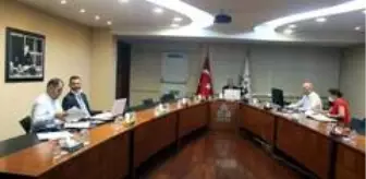 Mahreç: ATO Başkanı Menevşe: 'Tüketici güven endeksindeki artış pozitif seyrin habercisi' Mahreç: ATO Başkanı Menevşe: 'Tüketici güven endeksindeki artış pozitif seyrin habercisi'