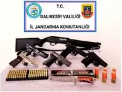 Balıkesir'de jandarmadan silah operasyonu