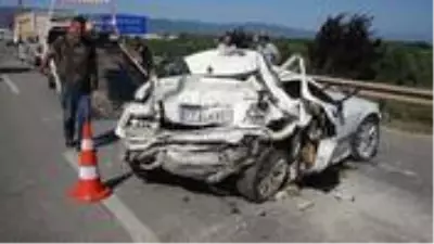 Belediye başkanı adayı hurdaya dönen otomobilden sağ çıktı Belediye başkanı adayı hurdaya dönen otomobilden sağ çıktı