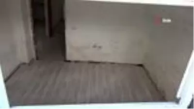 Esenyurt'ta bodrum katlarındaki çamur ve balçık temizlendi