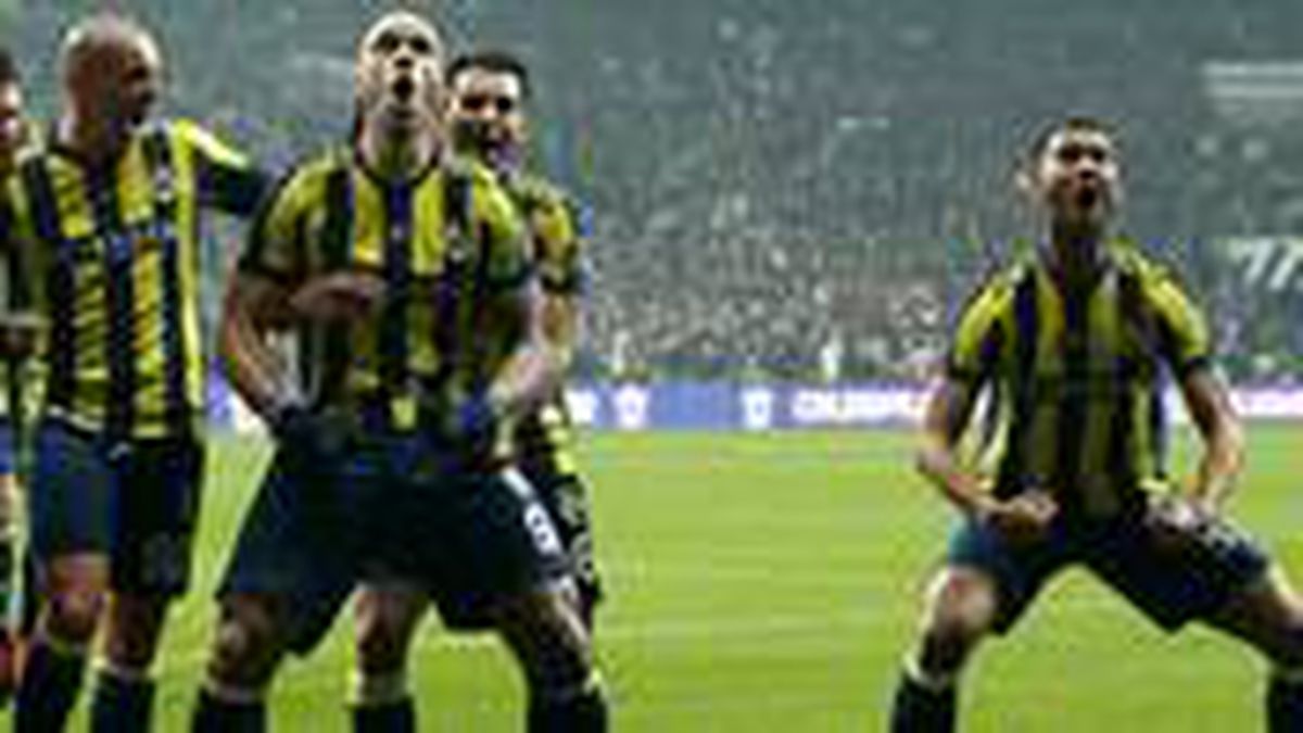 Fenerbahçe'nin eski yıldızı koronavirüse yakalandı! Şimdi kulübüne dönemiyor