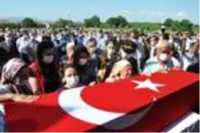 Manisa'ya şehit ateşi düştü (3)