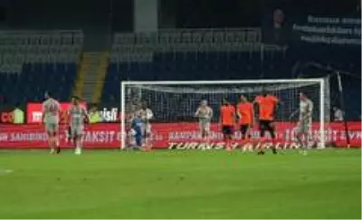 Süper Lig: Medipol Başakşehir: 1 Galatasaray: 1 (Maç sonucu)