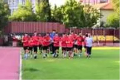 Uşakspor antrenmanlara yeniden başladı Uşakspor antrenmanlara yeniden başladı