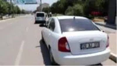 DENİZLİ Sivil polis aracına çarptı, ’polis çağırmayın’ dedi