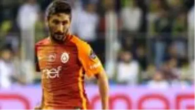 Eski Galatasaraylı Sabri Sarıoğlu, gözlük mağazası açtı Eski Galatasaraylı Sabri Sarıoğlu, gözlük mağazası açtı