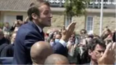 Fransa'da Macron'un partisi yerel seçimlerde ağır yenilgi aldı Fransa'da Macron'un partisi yerel seçimlerde ağır yenilgi aldı