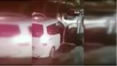 Hırsızın, minibüsün altındaki stepne lastiği çaldığı anlar kamerada Hırsızın, minibüsün altındaki stepne lastiği çaldığı anlar kamerada
