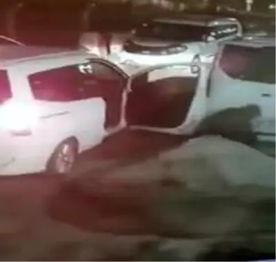 Hırsızın, minibüsün altındaki stepne lastiği çaldığı anlar kamerada Hırsızın, minibüsün altındaki stepne lastiği çaldığı anlar kamerada