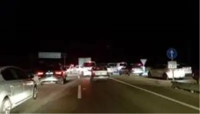 İstanbulluların dönüş çilesi gece de devam etti İstanbulluların dönüş çilesi gece de devam etti