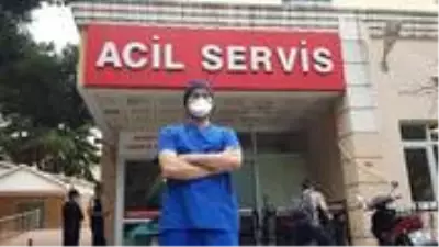 Koronaya yakalanan doktor, tomografi görüntüsüyle gençleri uyardı
